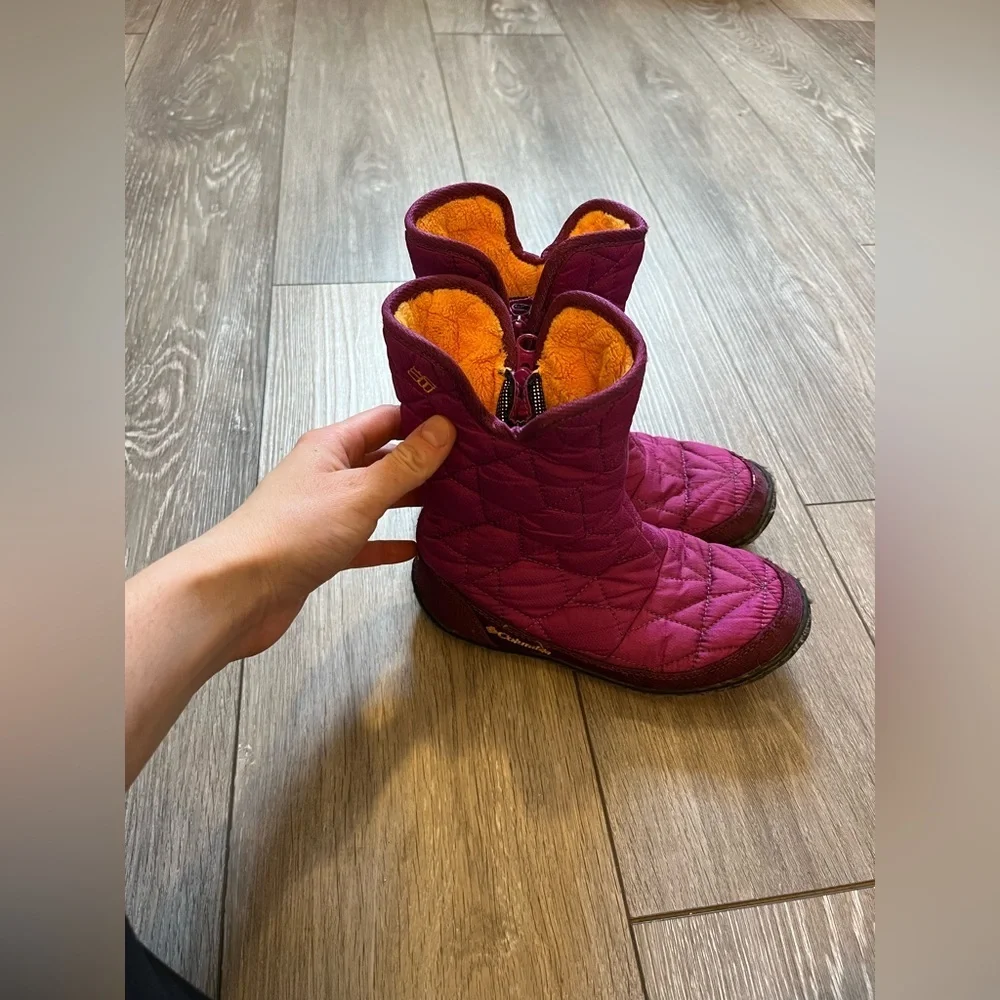 Youth Columbia Minx Slip III boots in Currant Omni-Heat Size 1